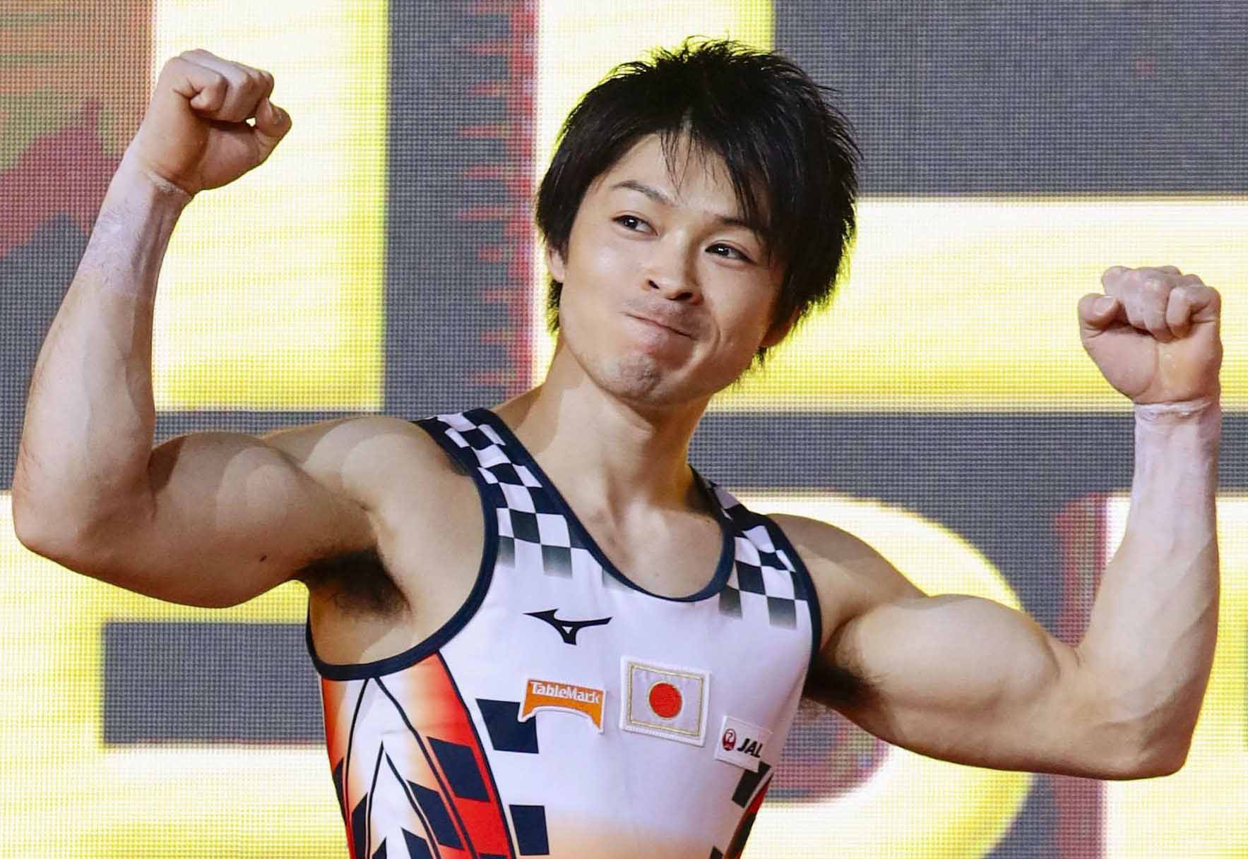 Uchimura flexing